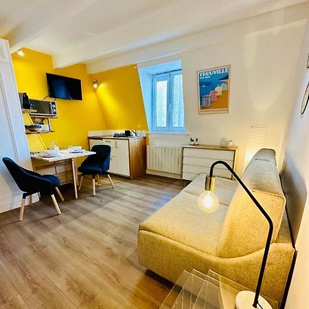 Studio Hissez Haut - Idealement Place, Plage, Restaurants, Commerces ทรูวิลล์-ซูร์-แมร์ ภายนอก รูปภาพ